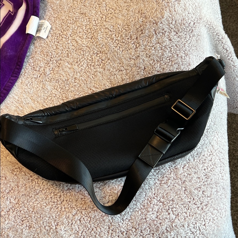 Large Caraa Sling - Picture 9 of 9